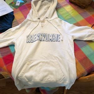 Abercrombie quarter sleeve sweatshirt